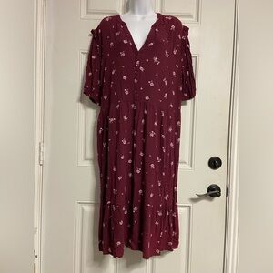 T15- OLD NAVY Elegant Burgundy Floral Baby Doll Boho Dress